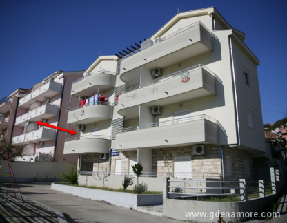 Apartma Milošević, zasebne nastanitve v mestu Igalo, Črna gora - Zgrada